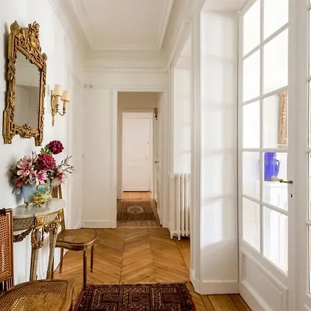 Apartment Chic Parisian Trocadero & Eiffel Tower *