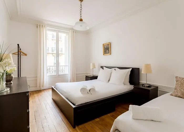 Apartment Chic Parisian Trocadero & Eiffel Tower Paris