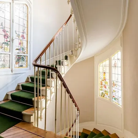 Chic Parisian Trocadero & Eiffel Tower Apartmán Paříž